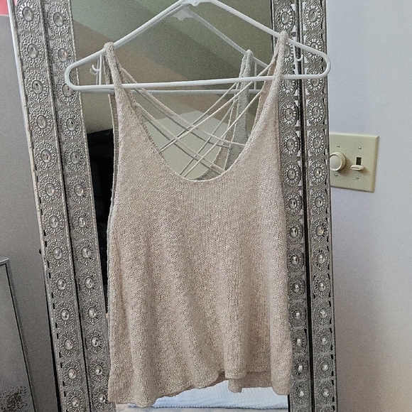 American Eagle Outfitters Tops - AMERICAN EAGLE🦅 Minimalist Nude Twist Back Knit Top